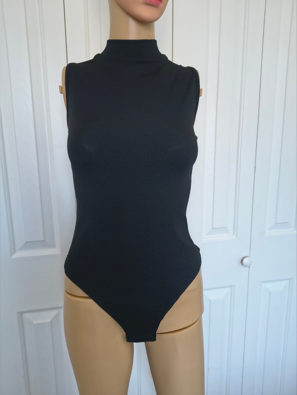 SHEIN Lot of 4 Women's Ribbed Mock Neck Sleeveless Bodysuits Size L (8/10).